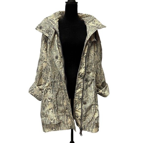 Anorak Brand Jacket Women's Python Snake Print XL Water Resistant Gray $154 MRSP - Picture 3 of 10